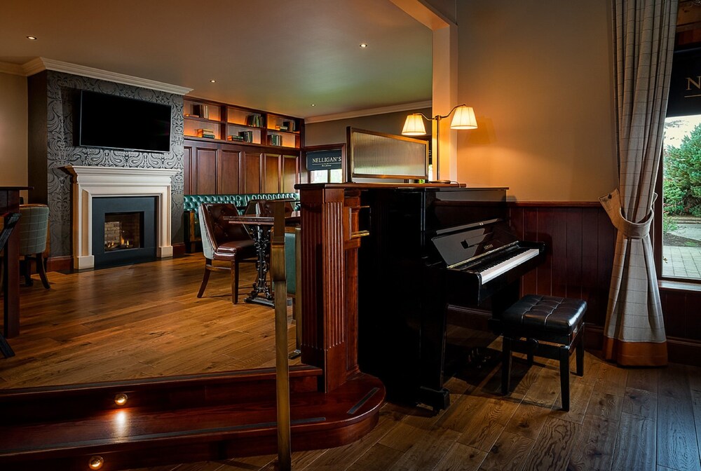 Hotel Bar