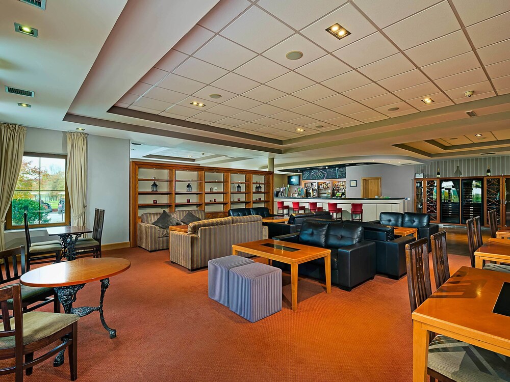Hotel Lounge
