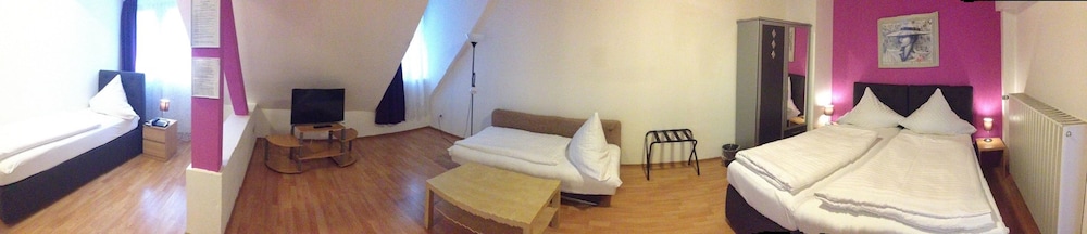 Quadruple Room - Guestroom