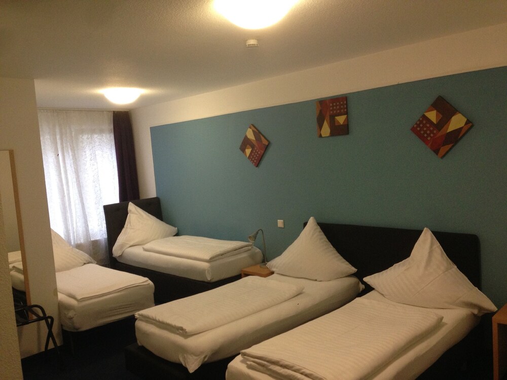 Quadruple Room - Guestroom