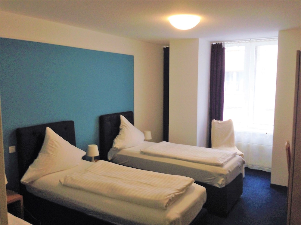 Single Room - Guestroom