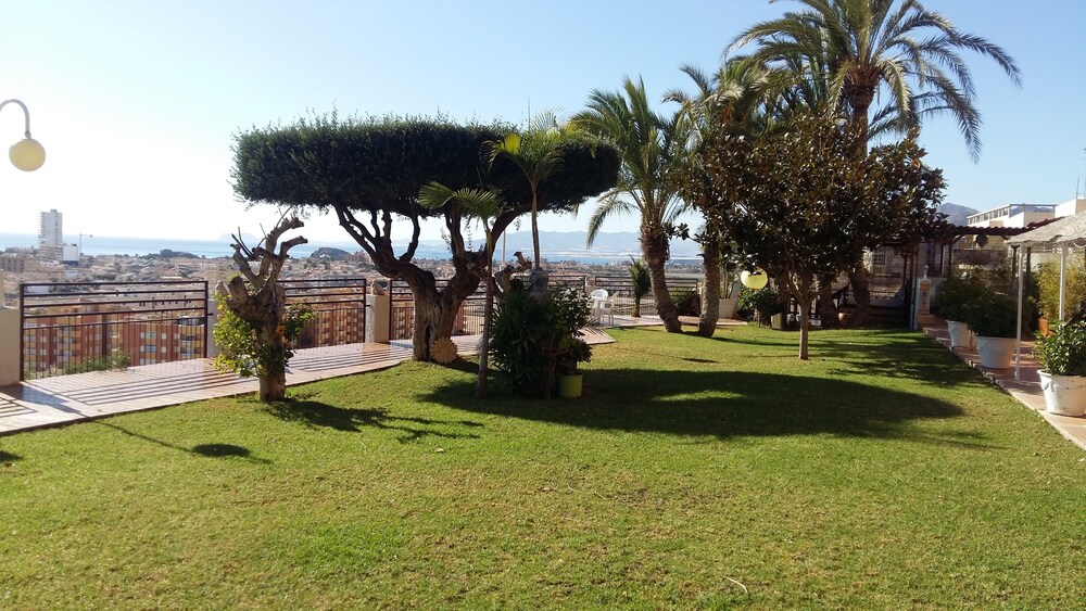 Jardines del establecimiento