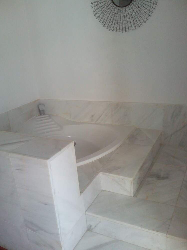 Jetted Tub