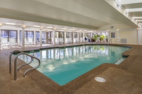 Meadowmere Resort