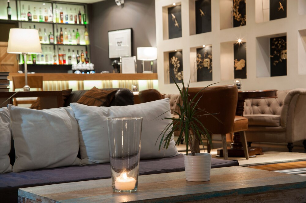 Hotel Bar