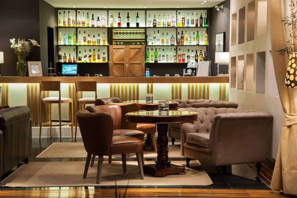 Hotel Bar