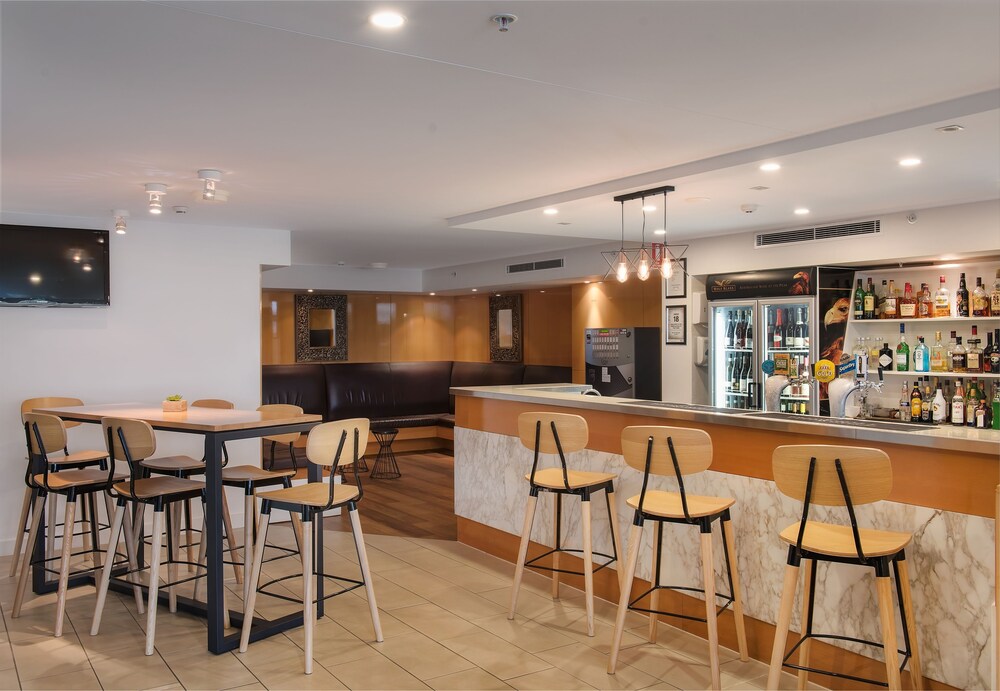 Hotel Bar
