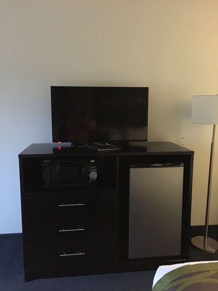 Mini-Refrigerator