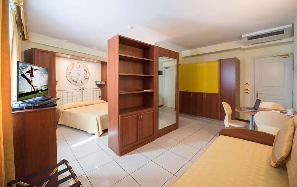 Guestroom