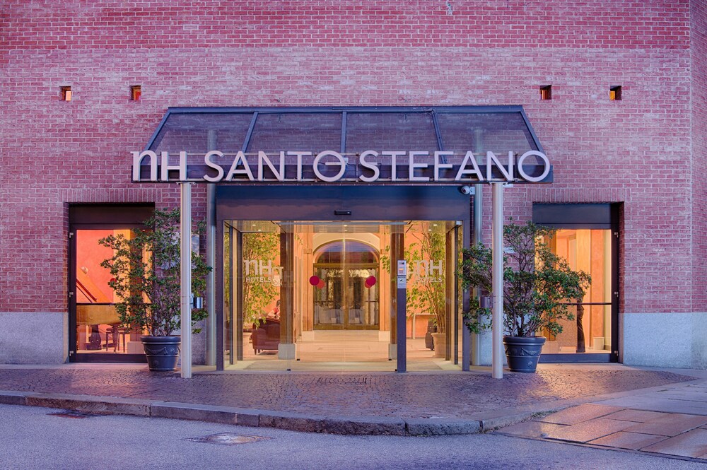 Facciata hotel (sera/notte)