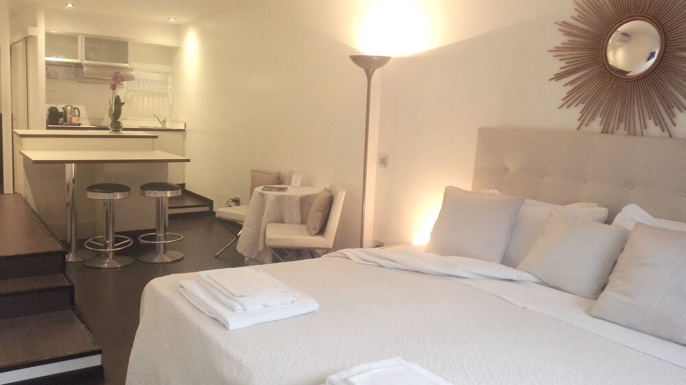 Comfort Studio, Kitchenette, Tower - Guestroom