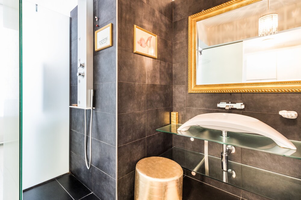 Design Studio (Via Passarella, 4) - Bathroom