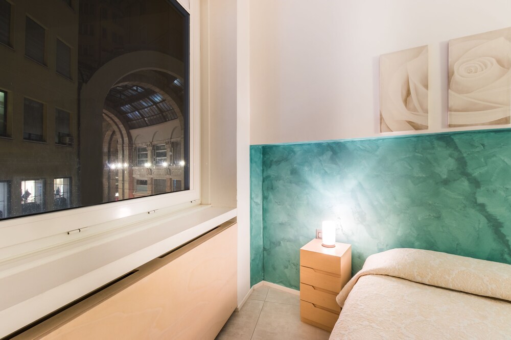 Loft (Modern) - Guestroom
