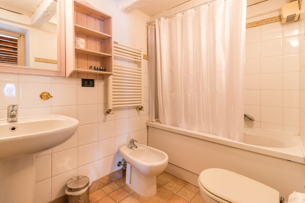 Apartment (Duomo Split Level-Passaggio Duomo, 2) - Bathroom