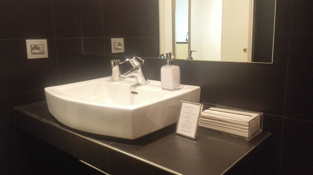 Comfort Studio, Kitchenette, Tower - Bathroom Sink