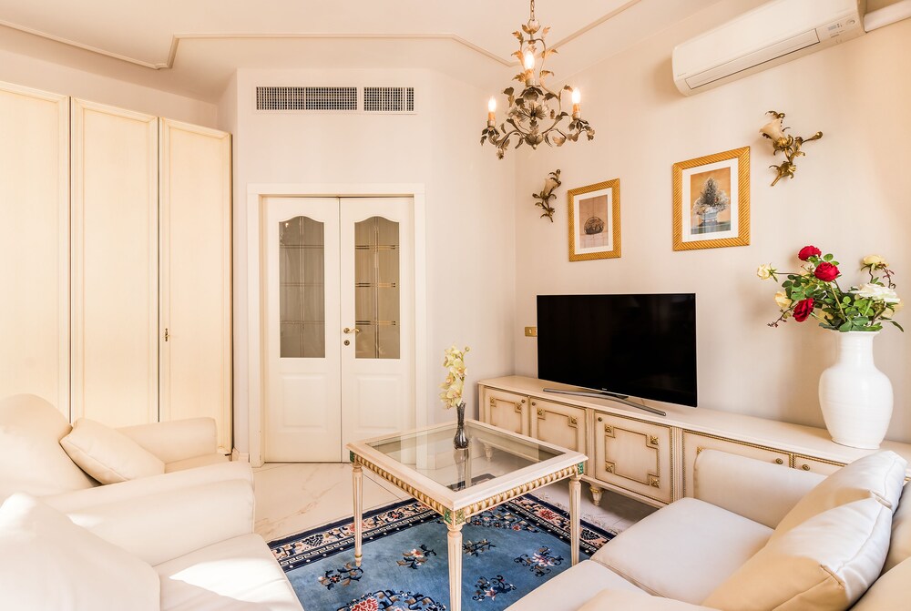 Apartment, 1 Bedroom (Tiffany-Via Passarella, 4 ) - Guestroom