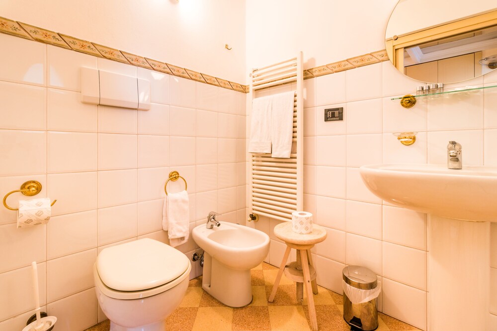 Apartment (Duomo Split Level-Passaggio Duomo, 2) - Bathroom