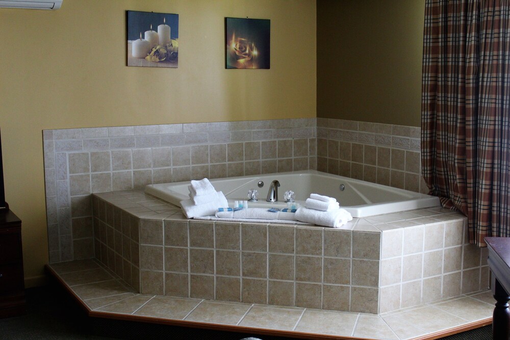Jetted Tub