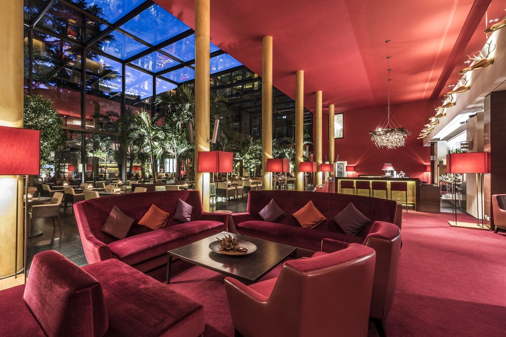 Hotel Lounge