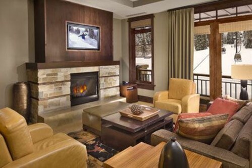 One Village Place Lodge One Bedroom Two Bathroom - Living Room