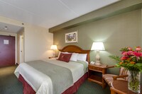 Standard Room, 1 Queen Bed
