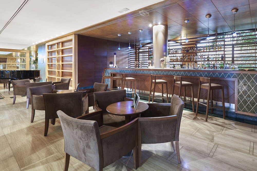 Hotel Lounge