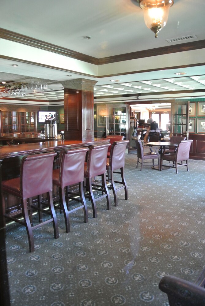 Hotel Bar