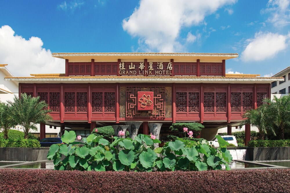 Fachada del hotel