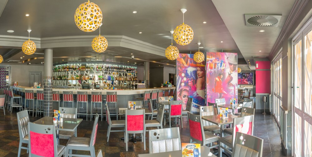 Hotel Lounge