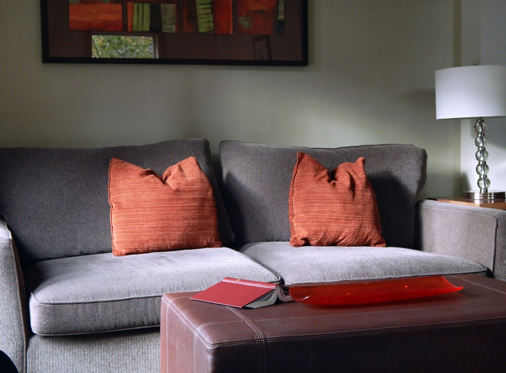 Premium Suite, 3 Bedrooms, Fireplace - Living Room