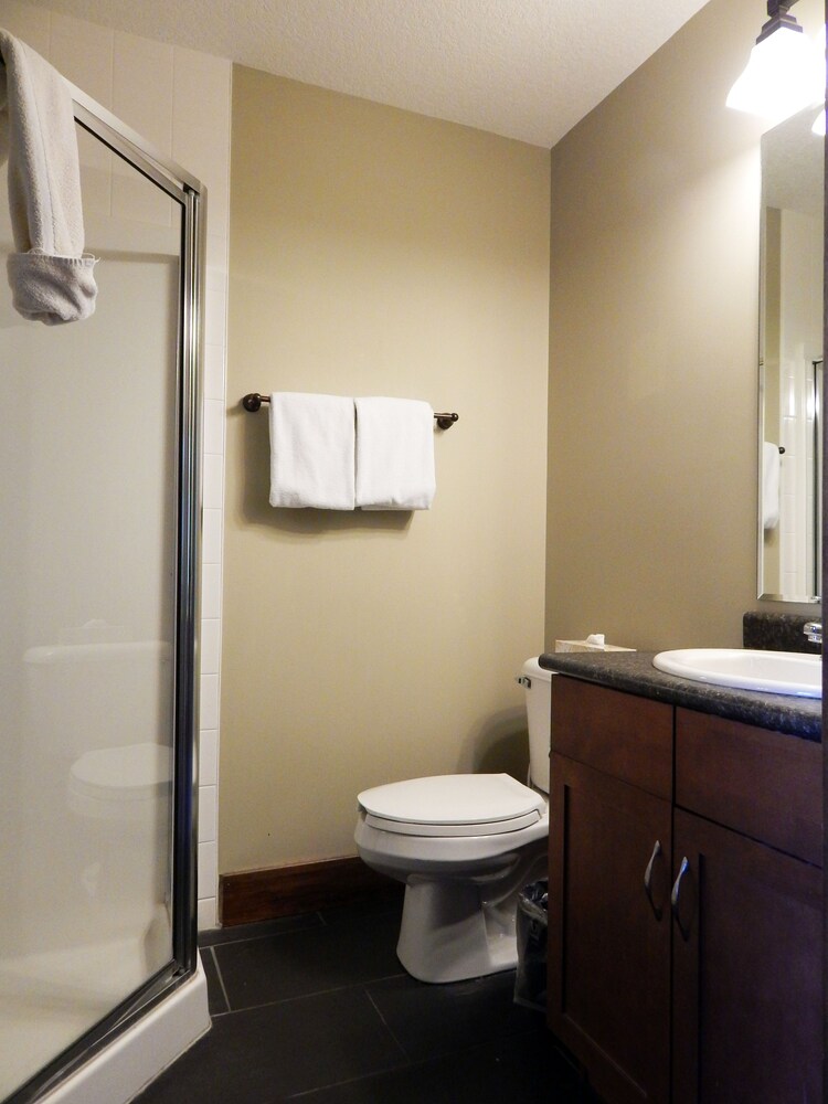 Suite, 2 Bedrooms - Bathroom