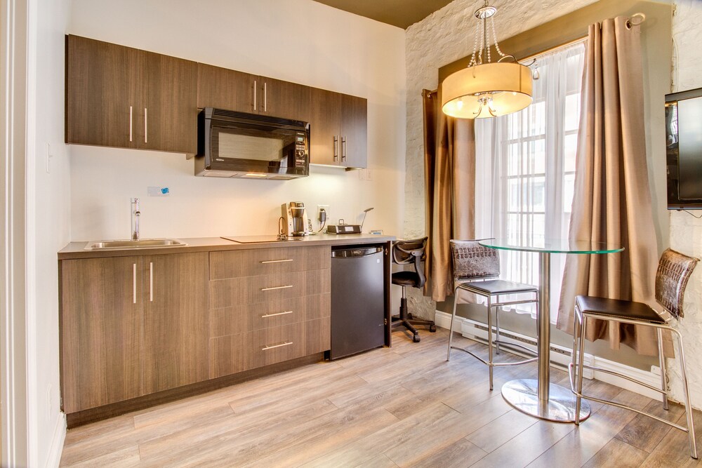 In-Room Kitchen