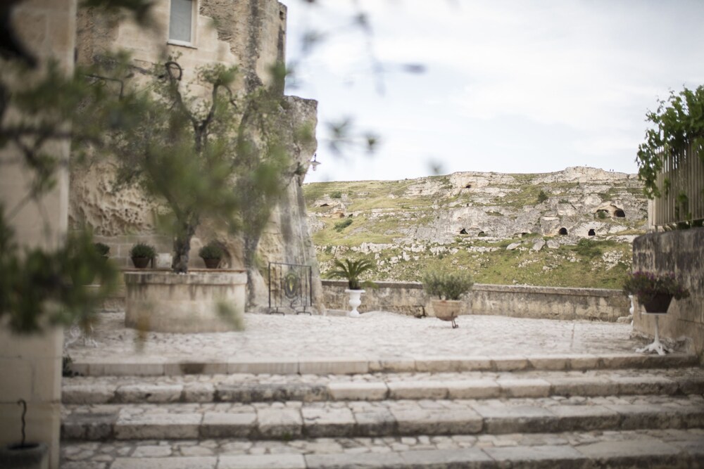 Courtyard View