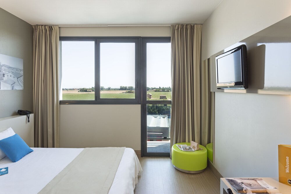 Guestroom View