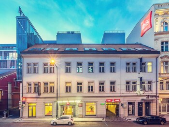 Hotel Front - Evening/Night