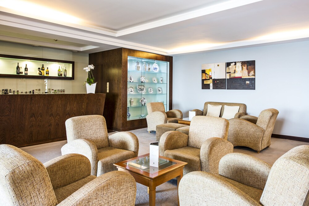 Hotel Lounge