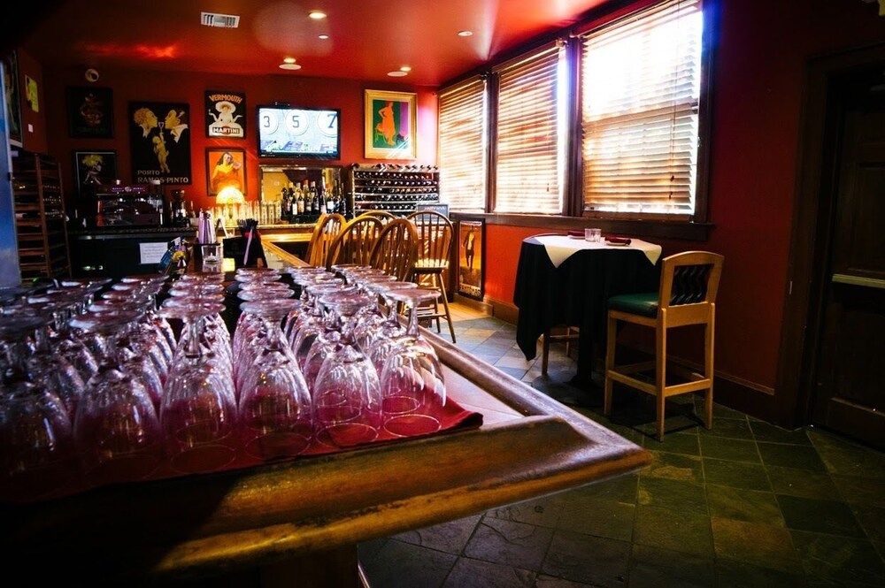 Hotel Bar