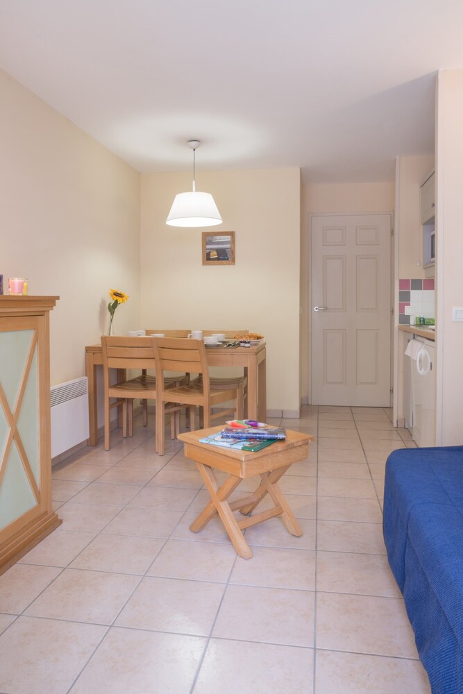 1 Bedroom Apartment Standard for 3/4 pers - Living Area