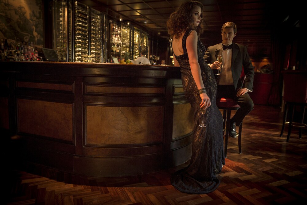 Hotel Bar