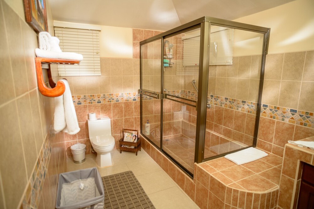 Standard Room, 3 Bedrooms, Kitchen - Bathroom