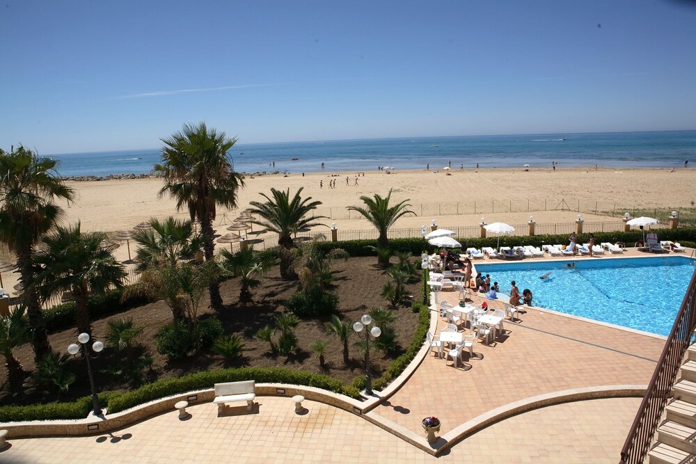 Beach/Ocean View