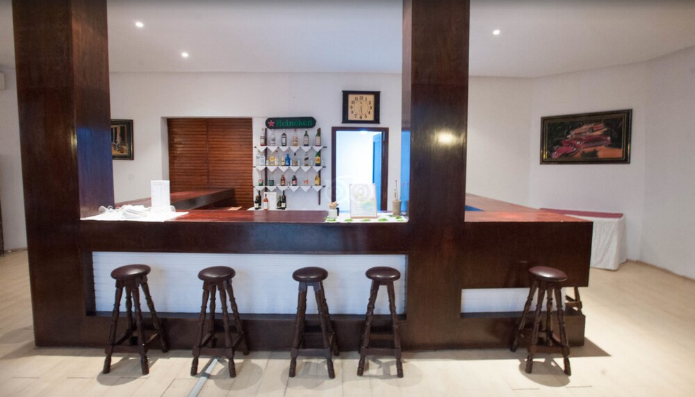 Hotel Bar