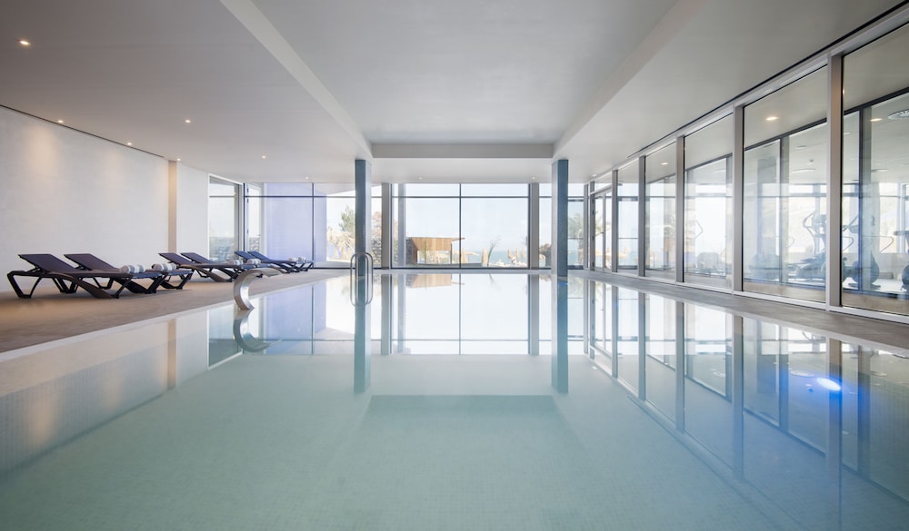 Indoor pool, Hotel Baía Azul