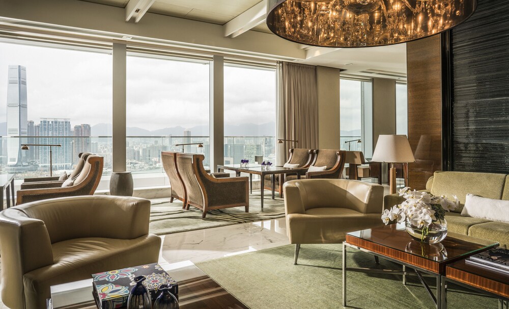 Executive Lounge