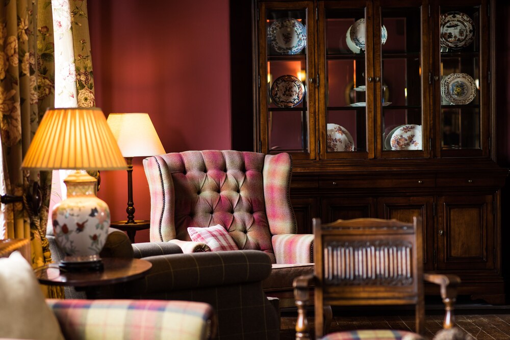 Hotel Lounge