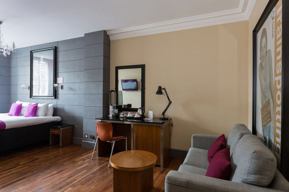 Guestroom