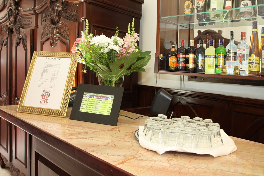 Hotel Lounge