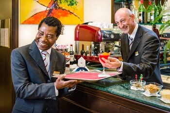 Hotel Bar
