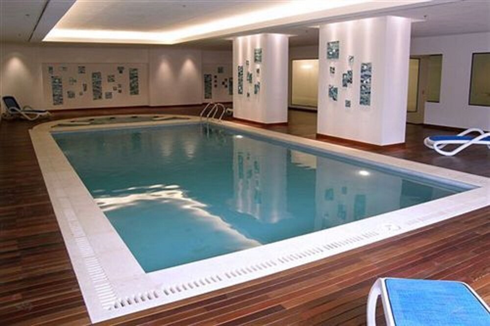 Piscine couverte