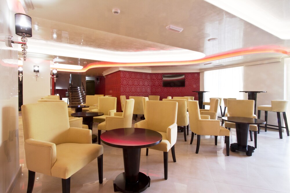 Hotel Lounge